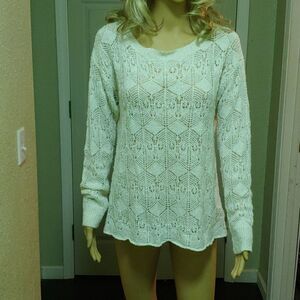 White,knit sweater top  